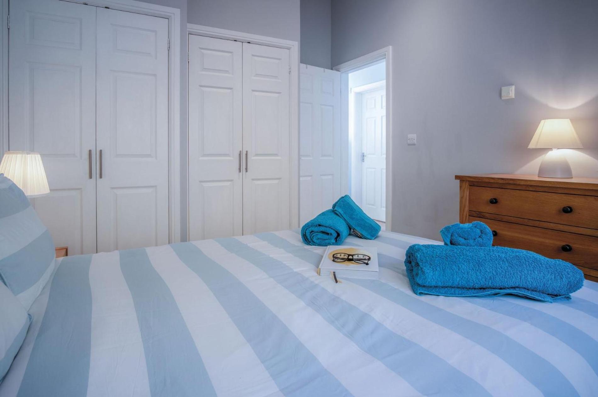Ewyn Y Don - 2 Bedroom Apartment - Pendine Exterior foto
